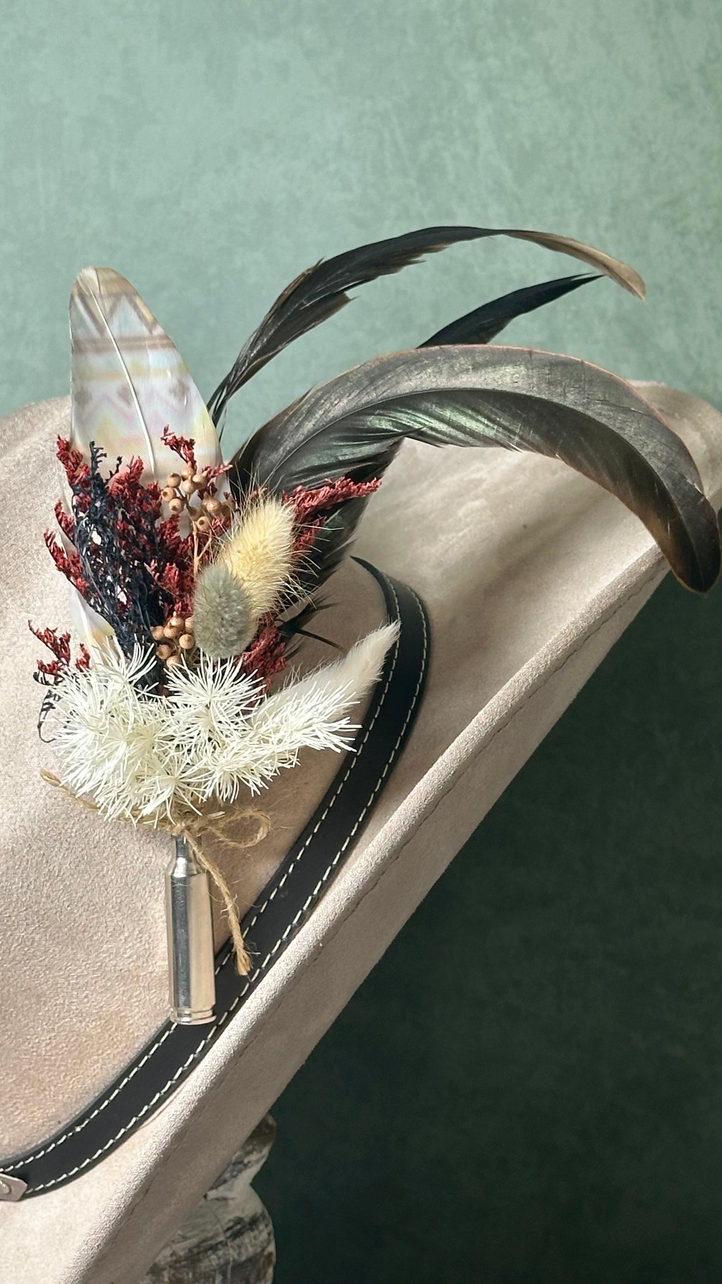 Handcrafted Hat Feather Pin (S)