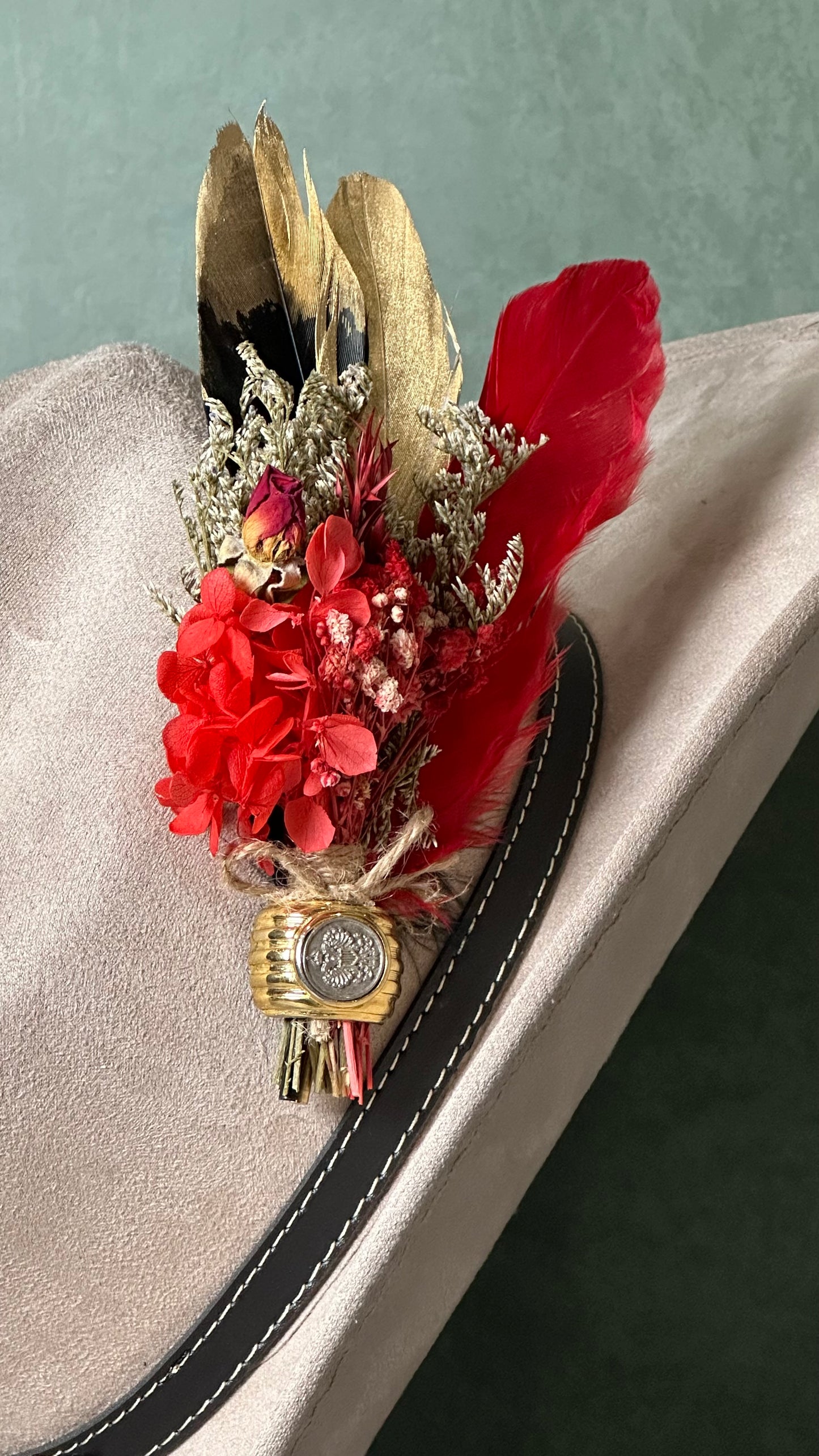 Handcrafted Hat Feather Pin (R)