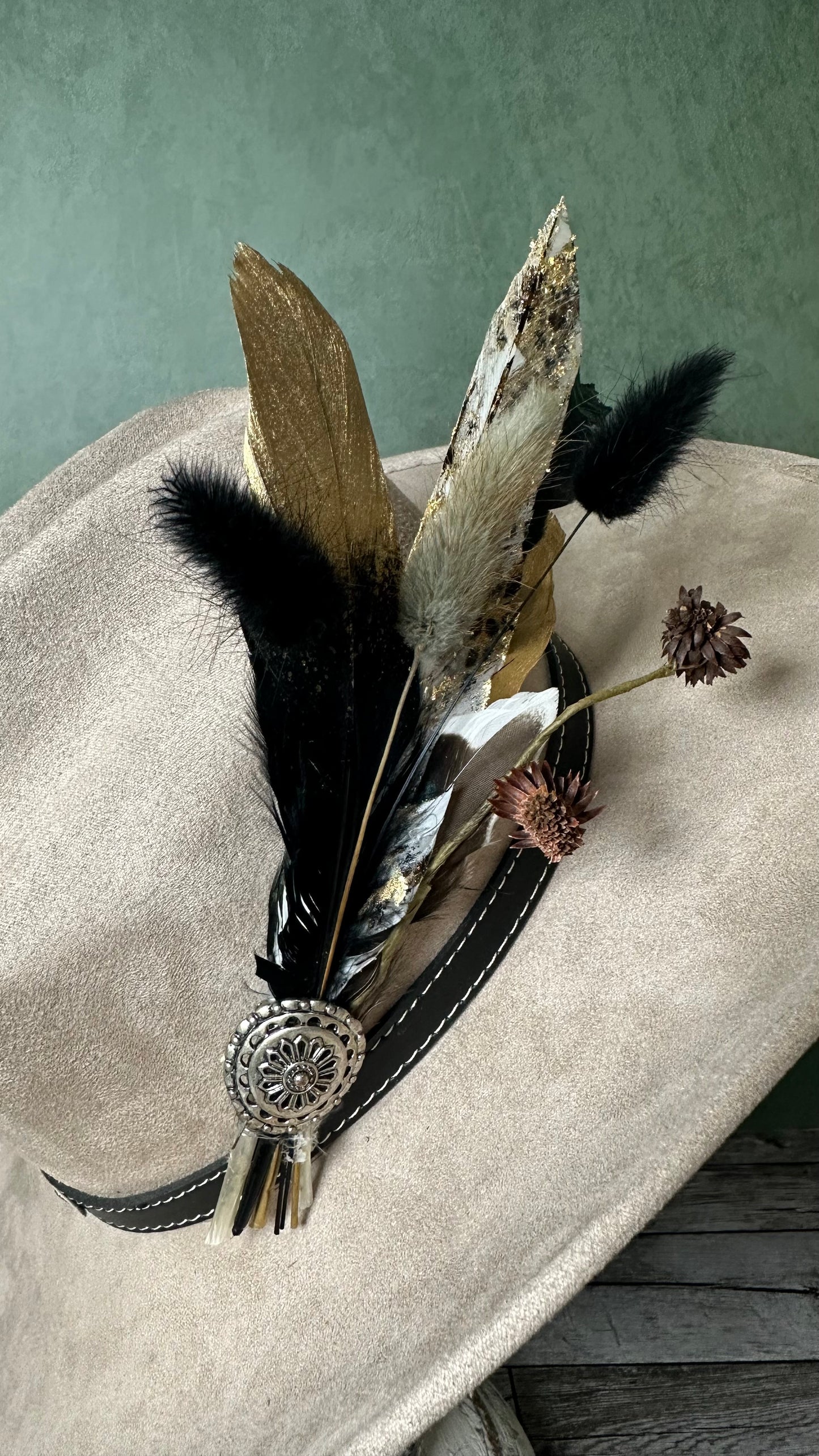 Handcrafted Hat Feather Pin (U)