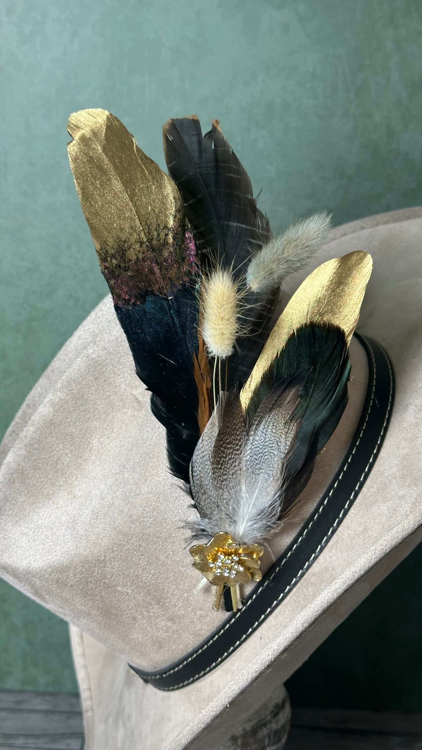Handcrafted Feather Pin (E)