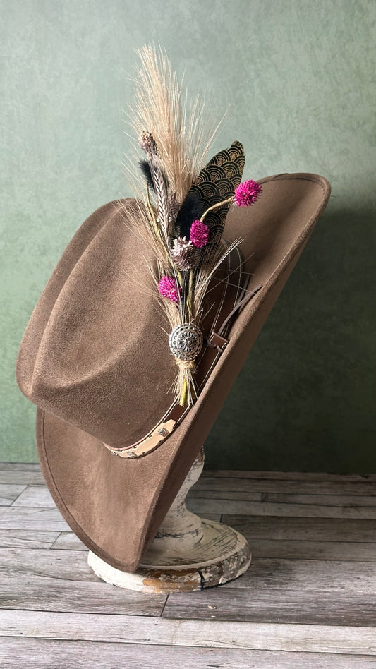 Handcrafted Feather Pin (C)